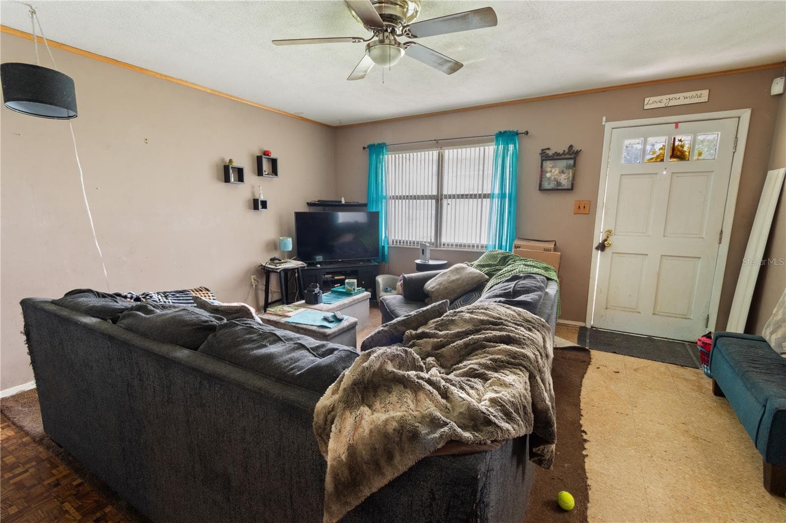 Single Family Residence at 1572 CHURCHILL CT, LAKELAND, photo 6 of 16