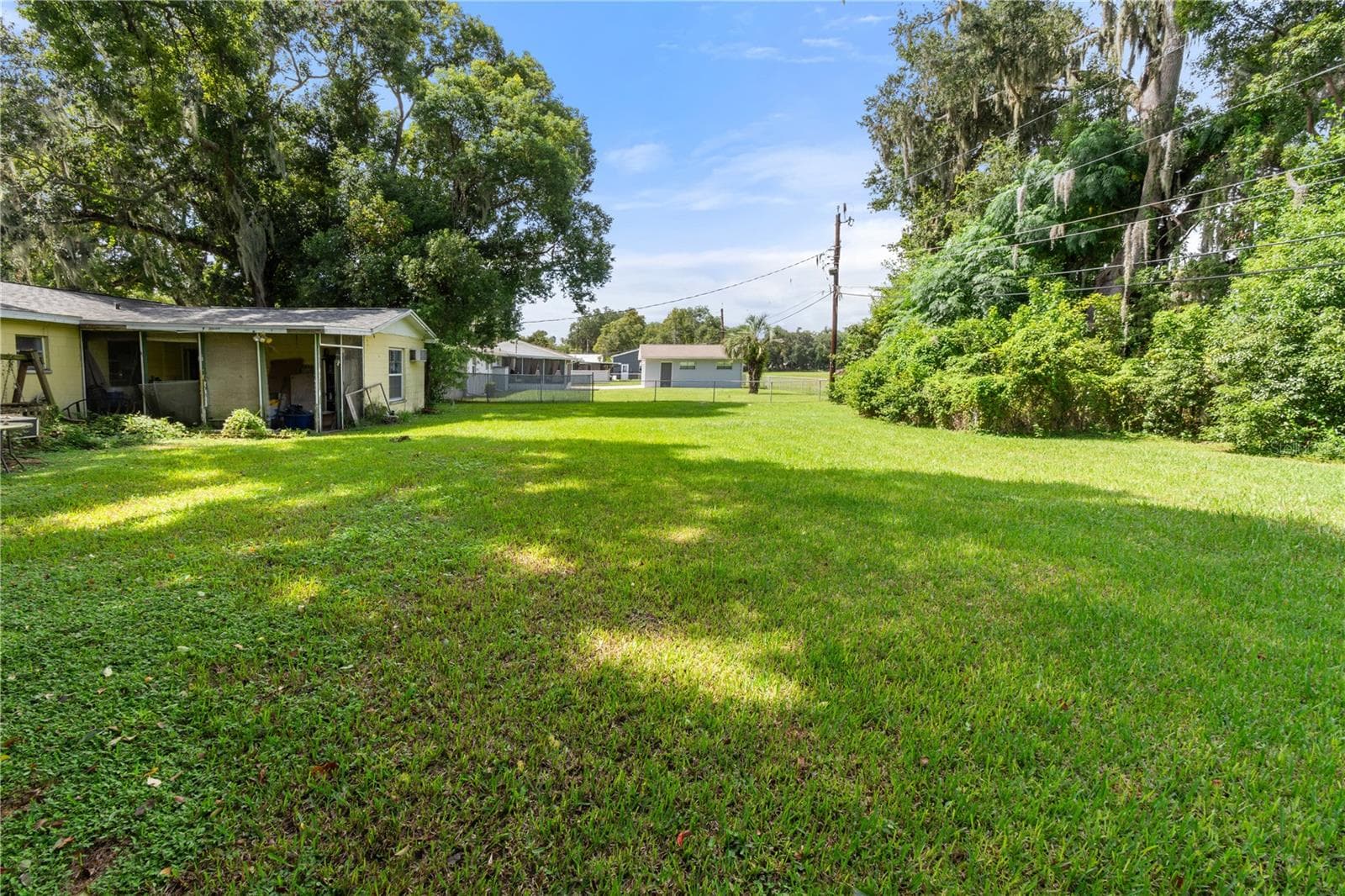 Single Family Residence at 1572 CHURCHILL CT, LAKELAND, photo 14 of 16