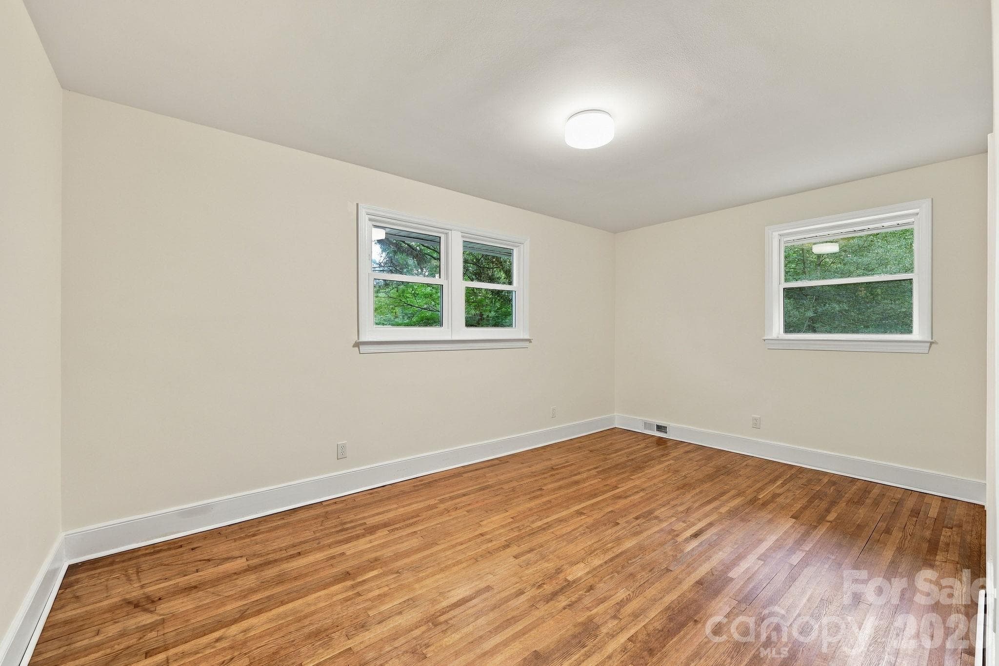 Single Family Residence at 7029 Linda Lake Drive, Charlotte, photo 18 of 33