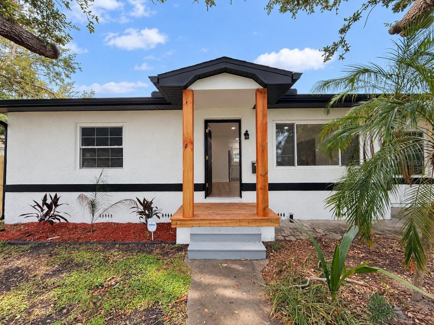 Single Family Residence at 4558 25TH AVE N, ST PETERSBURG, photo 6 of 17