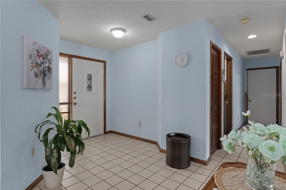 Single Family Residence at 1 Medinah DR W, HOMOSASSA FL 34446, photo 10 of 56