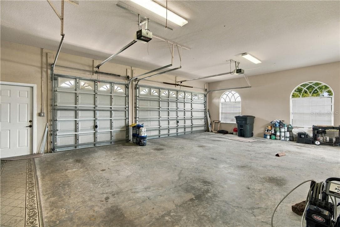 Three car garage - 6722 W Sentinel Bluff Path, BEVERLYHILLS FL 34465, Beverly Hills