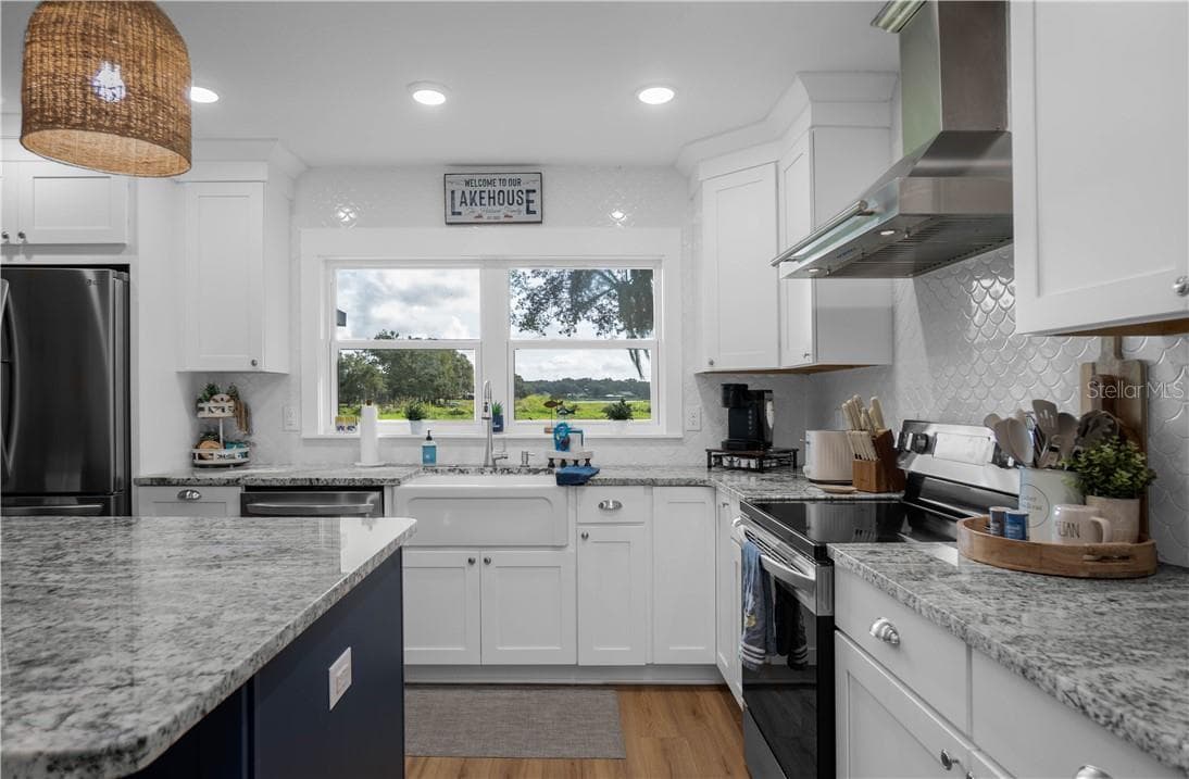 Single Family Residence at 520 Lakewood DR, INVERNESS FL 34450, photo 9 of 60