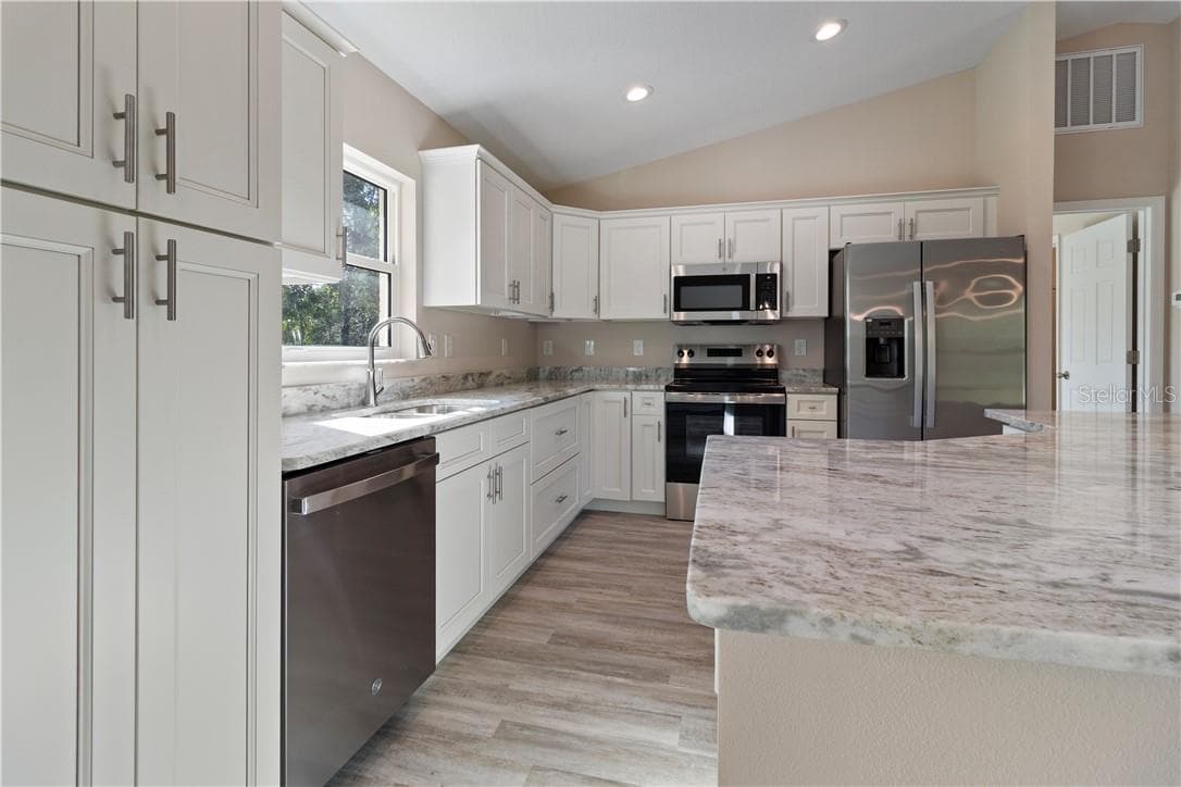 Single Family Residence at 6243 N Matheson DR, DUNNELLON FL 34434, Dunnellon, photo 8 of 33