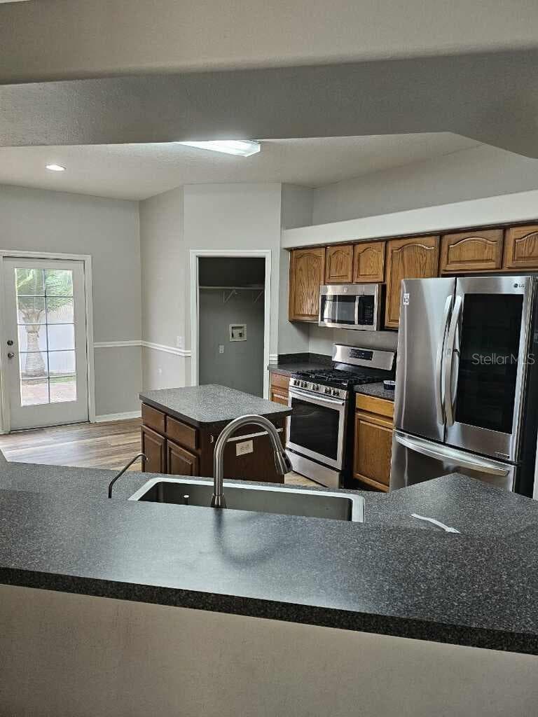 Single Family Residence at 12721 STANDBRIDGE DR, RIVERVIEW, photo 5 of 13