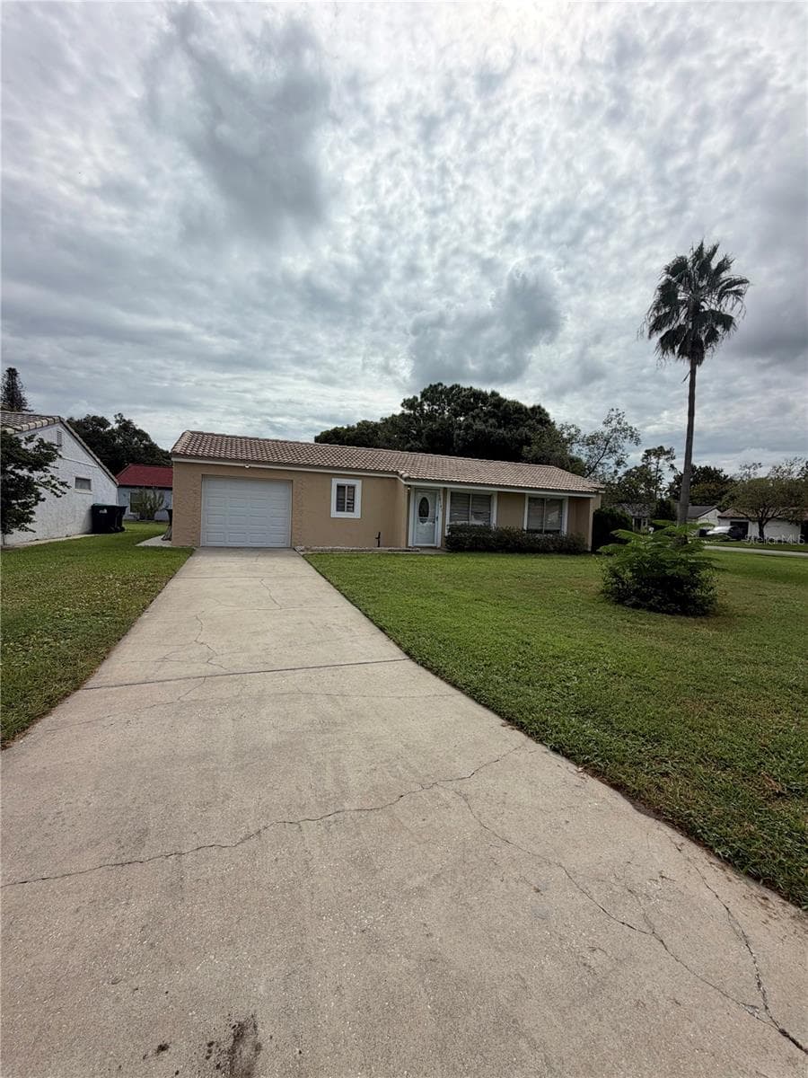 Single Family Residence at ORLANDO, photo 2 of 18