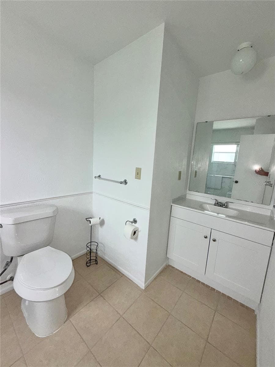 Single Family Residence at ORLANDO, photo 7 of 18
