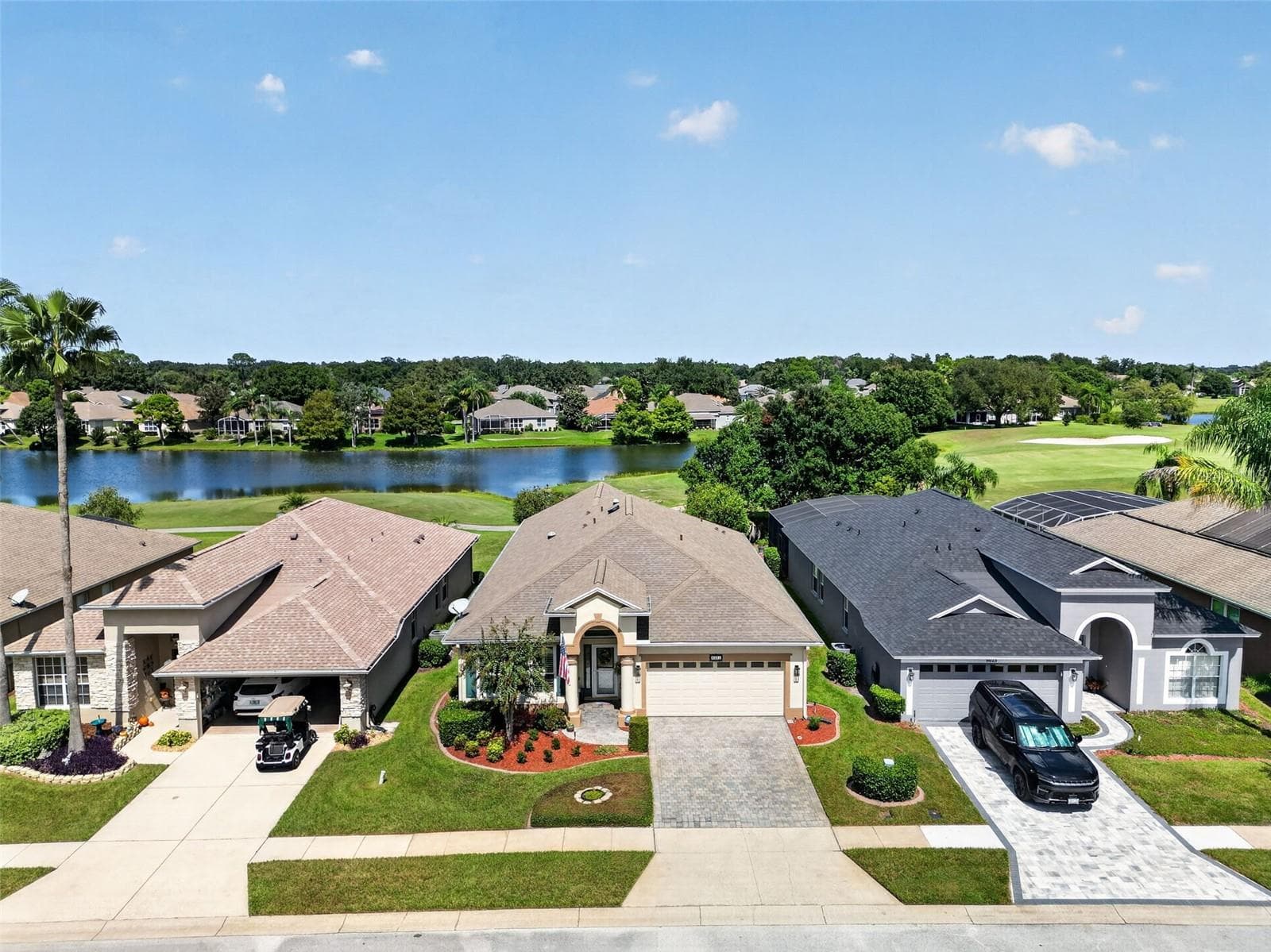 Single Family Residence at 8021 SAINT JAMES WAY, MOUNT DORA, photo 4 of 46