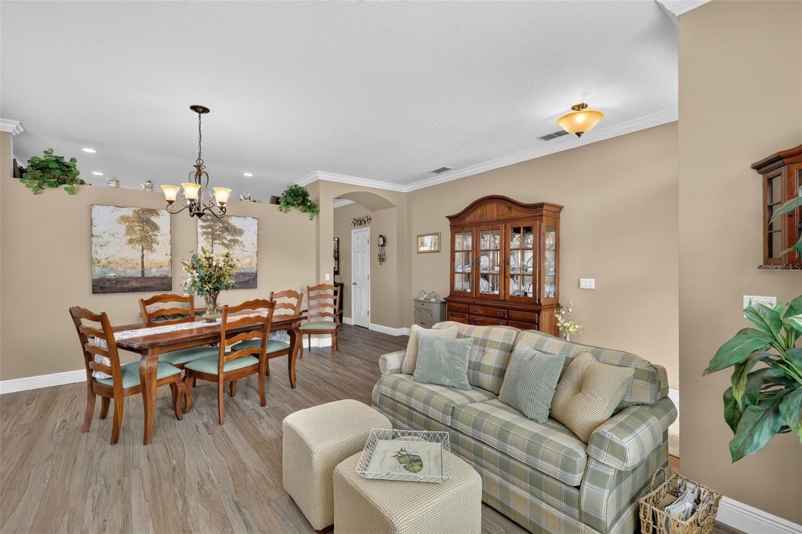 Single Family Residence at 8021 SAINT JAMES WAY, MOUNT DORA, photo 14 of 46