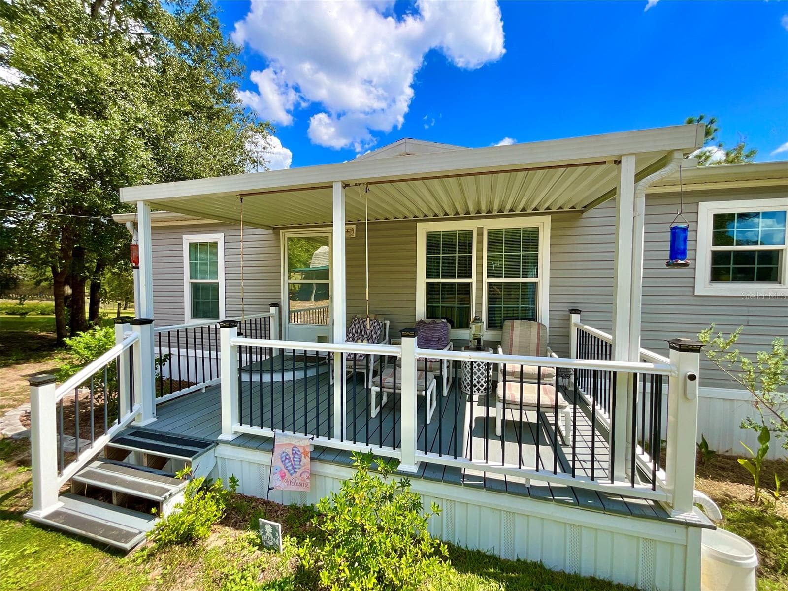 Manufactured Home at 104 SILVER DOLLAR DR, HAWTHORNE, photo 3 of 34