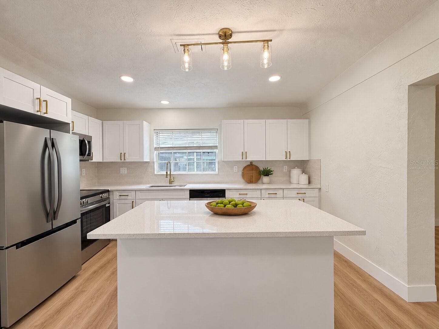 Virtually Staged - 4558 25TH AVE N, ST PETERSBURG
