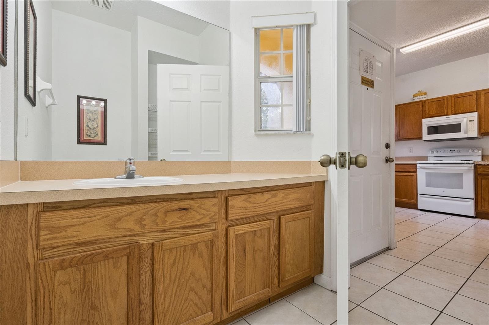 Bedroom 1 (Half Bath) - 8452 CRYSTAL COVE LOOP, KISSIMMEE