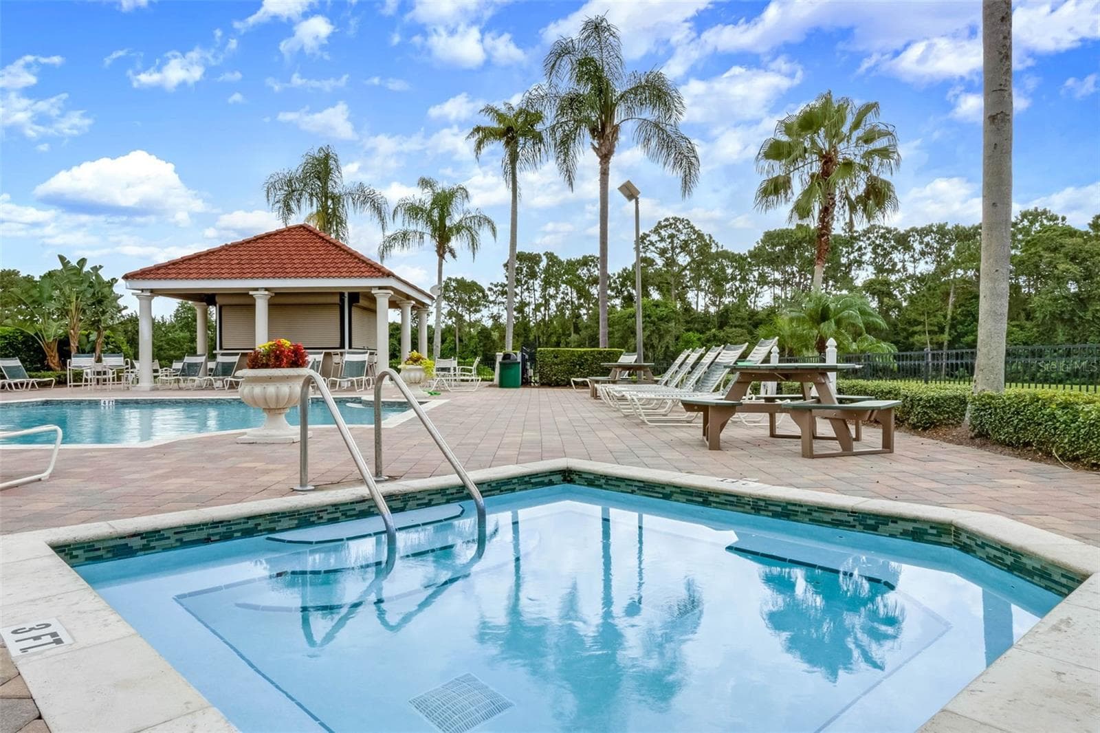 Emerald Island Resort Spa - 8452 CRYSTAL COVE LOOP, KISSIMMEE