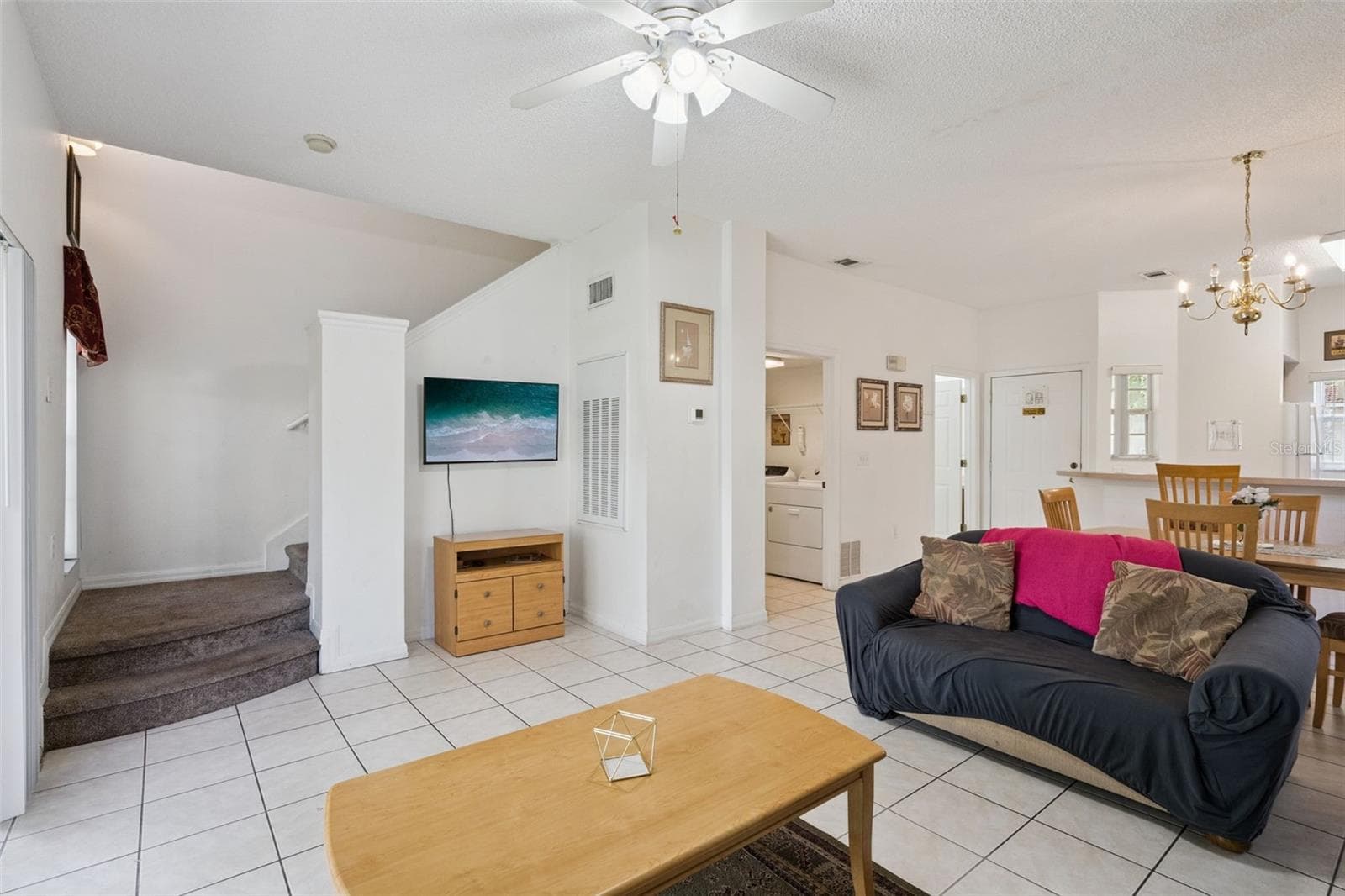 Living Room - 8452 CRYSTAL COVE LOOP, KISSIMMEE