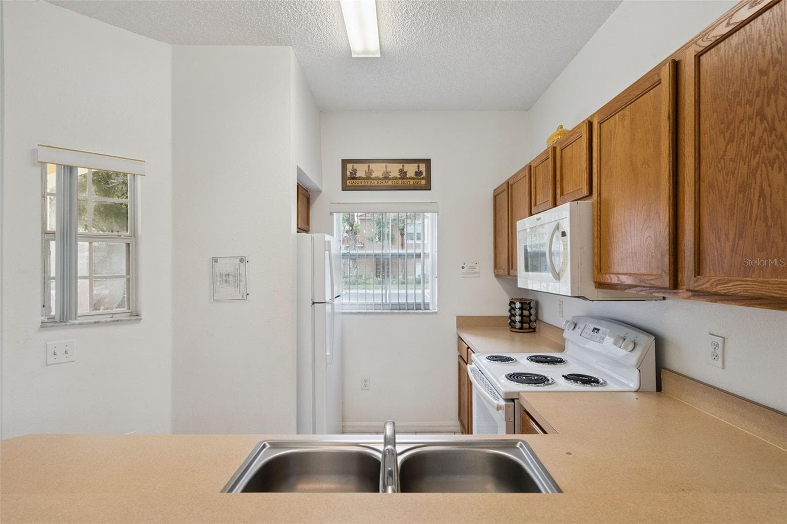 Kitchen - 8452 CRYSTAL COVE LOOP, KISSIMMEE