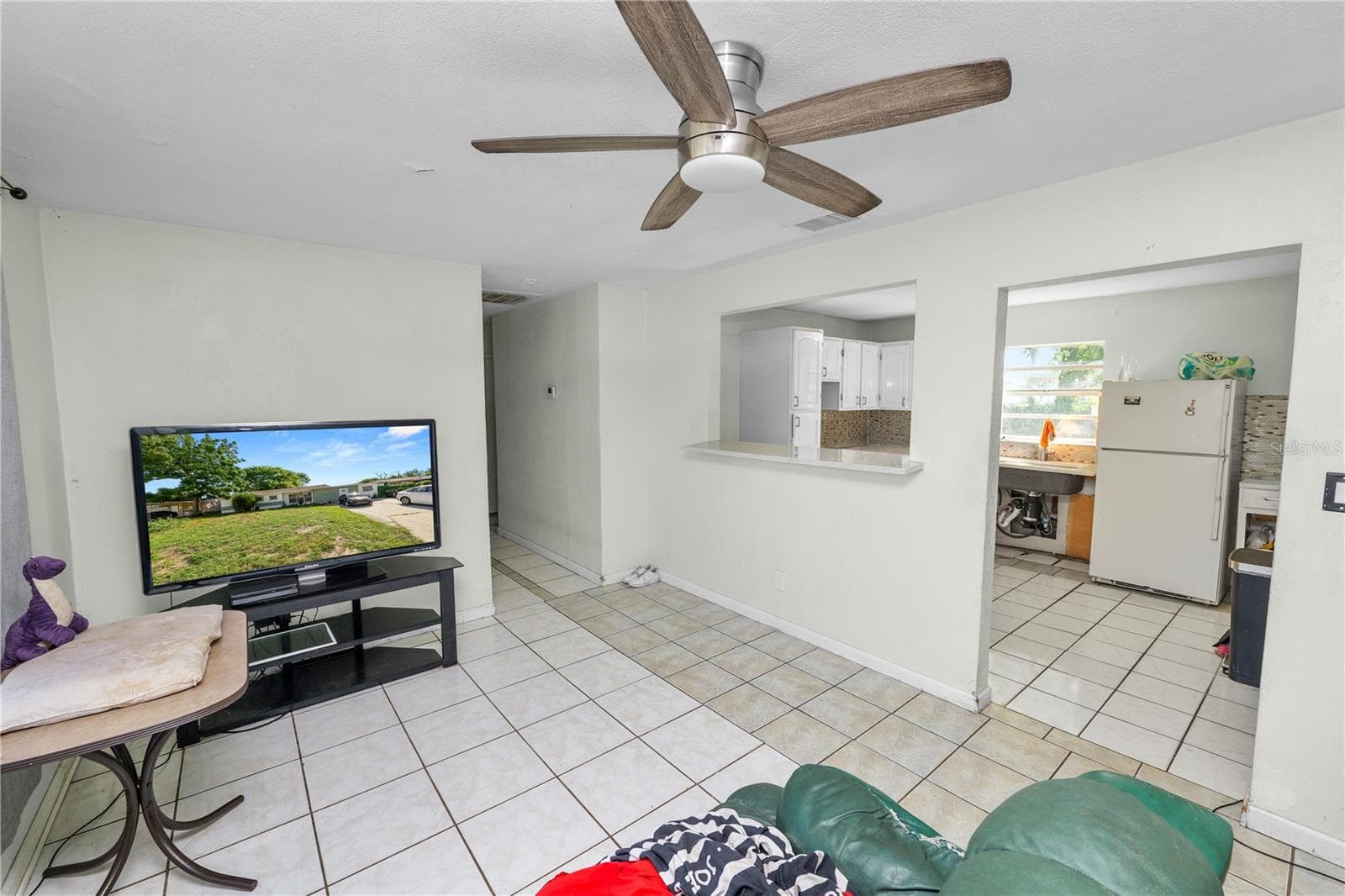 Single Family Residence at 1822 MOOSE DR, LAKELAND, photo 4 of 17