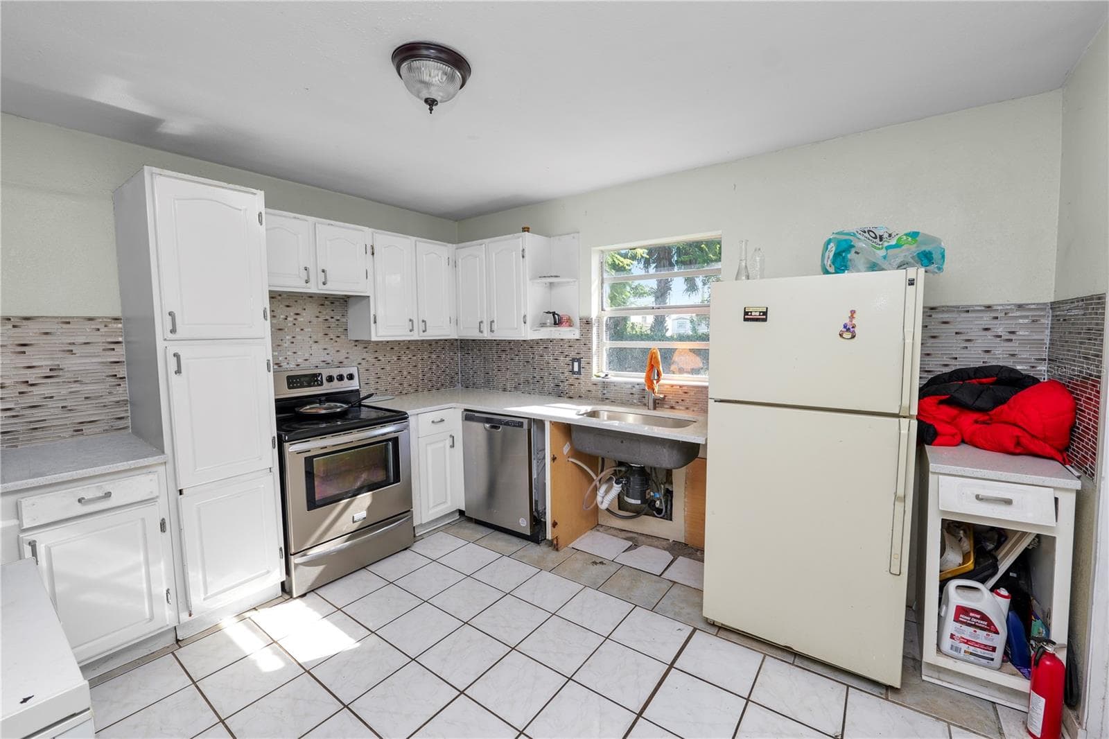 Single Family Residence at 1822 MOOSE DR, LAKELAND, photo 7 of 17
