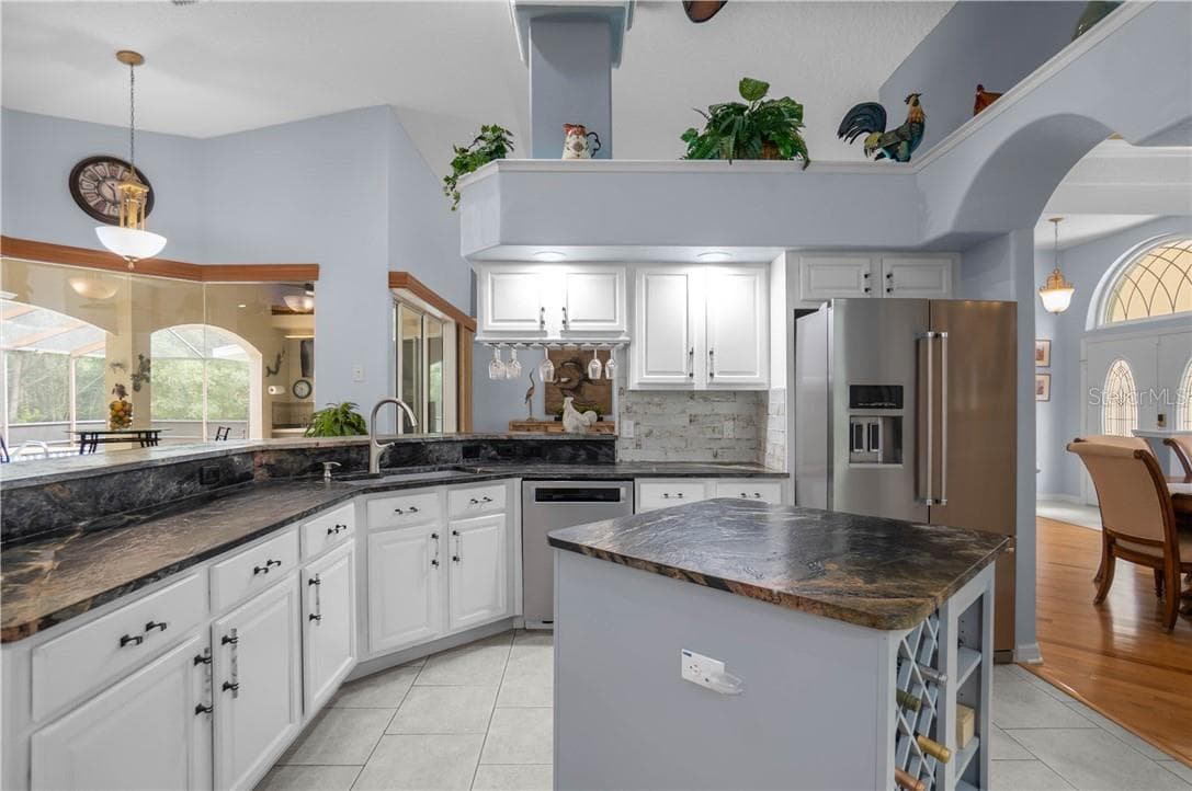 Single Family Residence at 5 Zinnias CT, HOMOSASSA FL 34446, photo 8 of 46