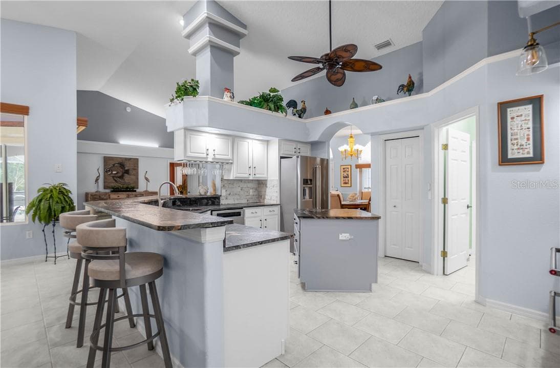 Single Family Residence at 5 Zinnias CT, HOMOSASSA FL 34446, photo 10 of 46