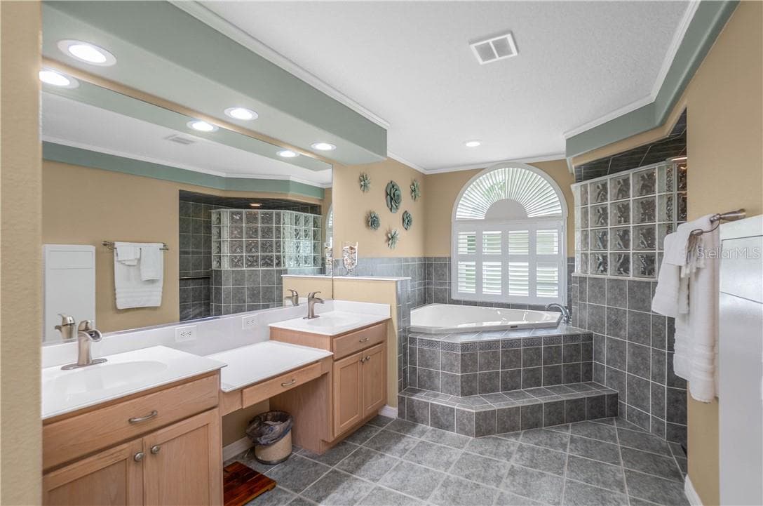 Single Family Residence at 5 Zinnias CT, HOMOSASSA FL 34446, photo 19 of 46