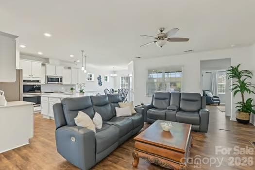Single Family Residence at 3120 Oliver Stanley Trail, Lancaster, photo 10 of 33