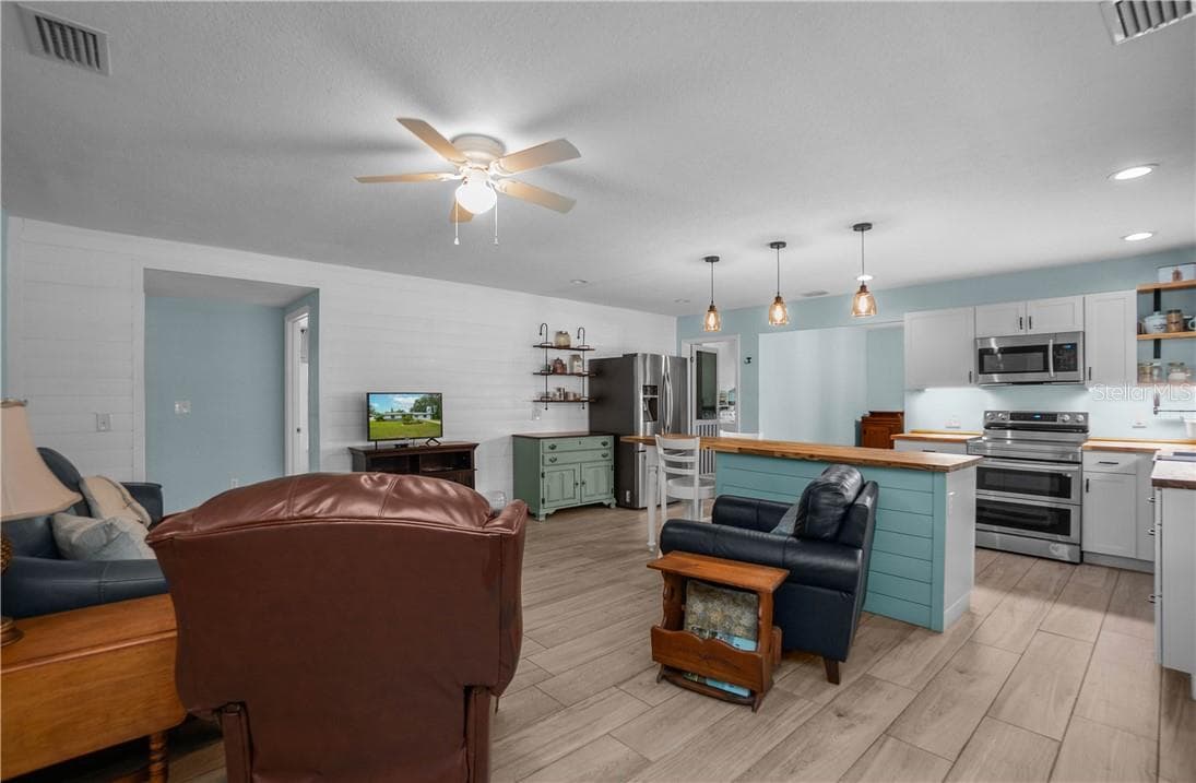 Single Family Residence at 6263 E King LN, INVERNESS FL 34452, photo 5 of 36
