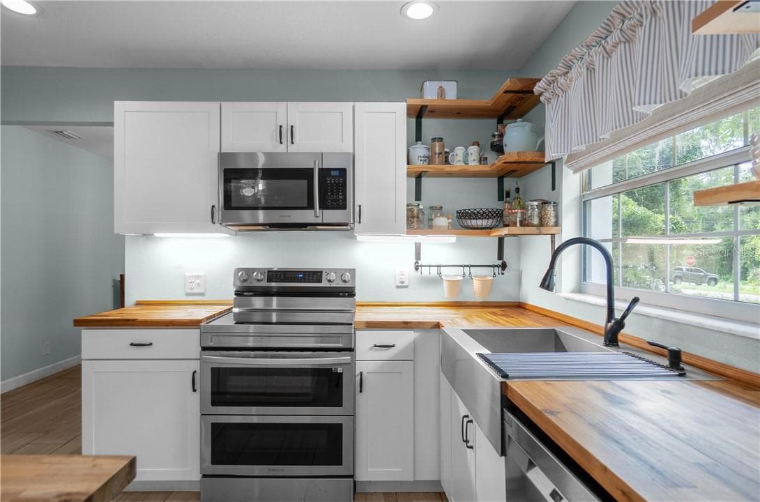 Single Family Residence at 6263 E King LN, INVERNESS FL 34452, photo 13 of 36