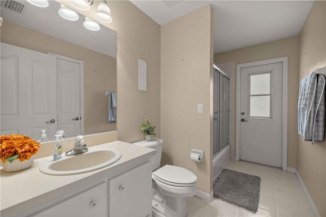 Guest Bath - 10716 SW 53rd CIR, OCALA FL 34476, Ocala