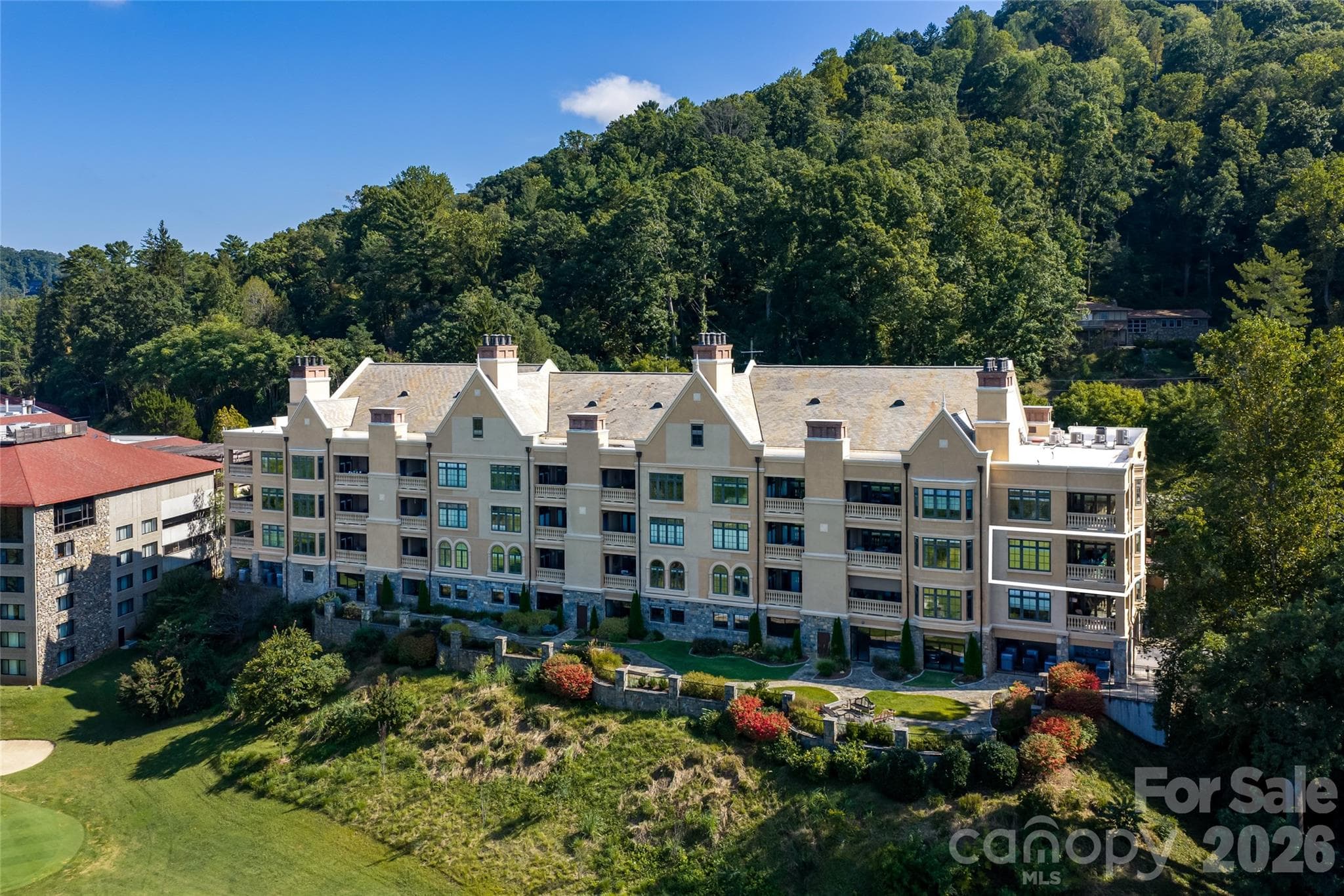 Ideal location in the Fitzgeral - 288 Macon Avenue, Asheville
