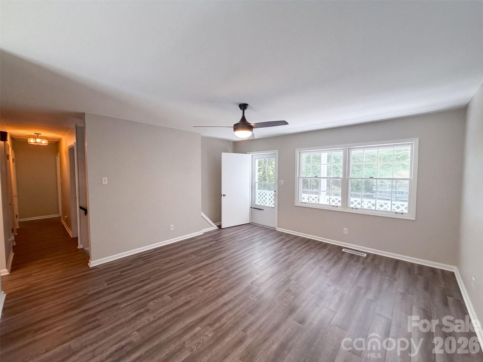 Single Family Residence at 1120 Emerald Drive, Concord, photo 3 of 27