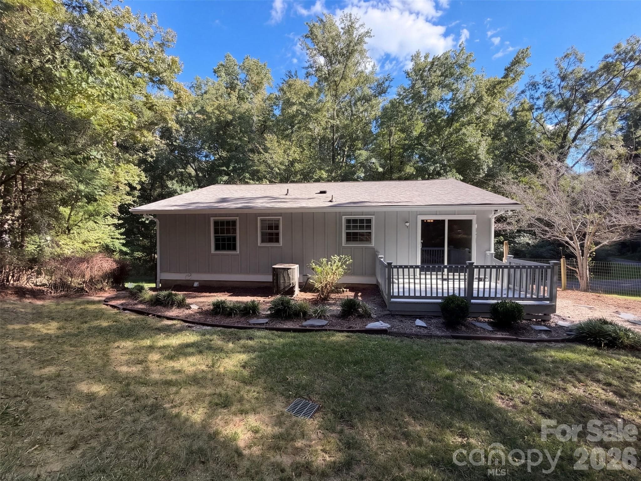 Single Family Residence at 1120 Emerald Drive, Concord, photo 5 of 27