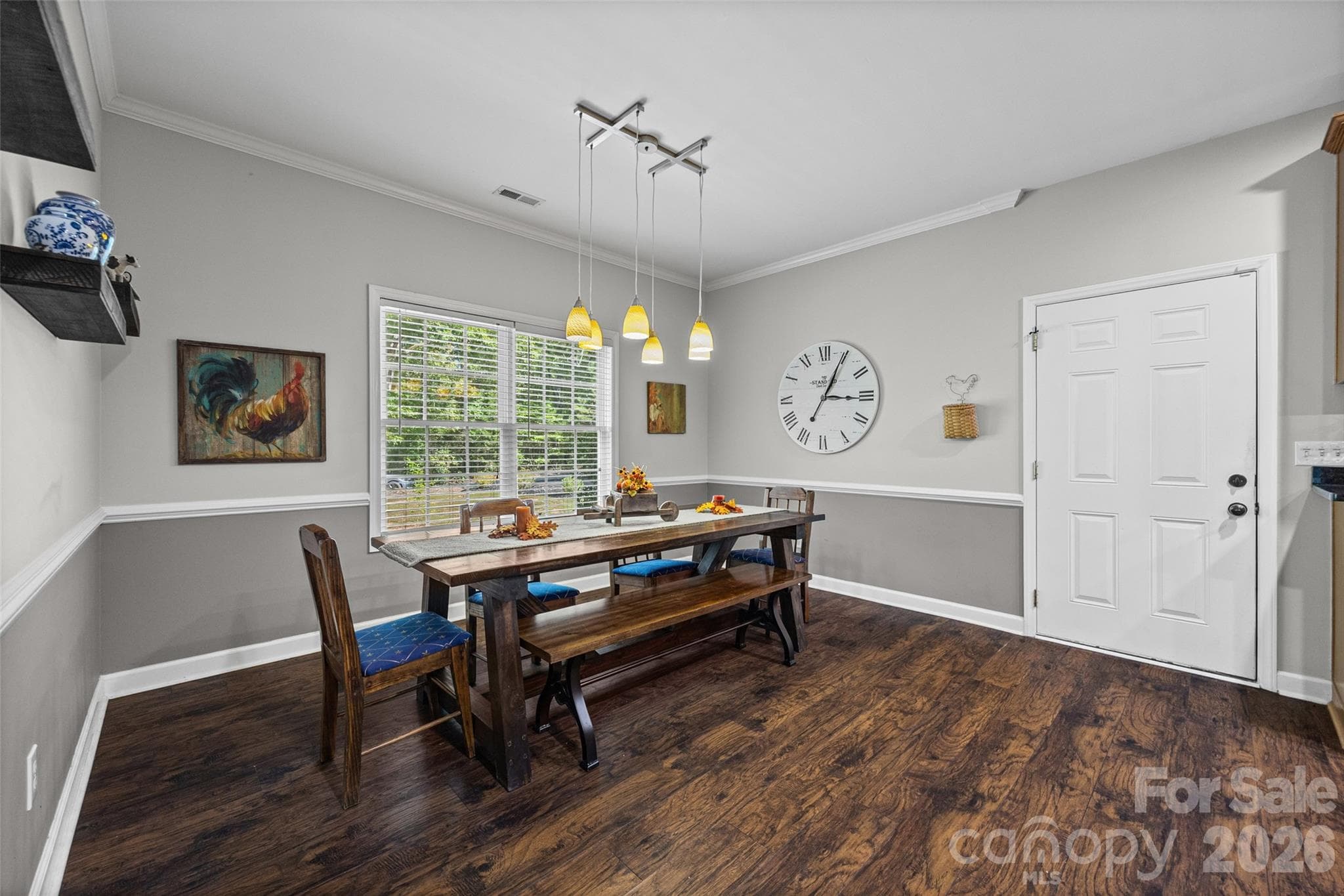 Single Family Residence at 1566 Dirt Road, Lancaster, photo 6 of 21