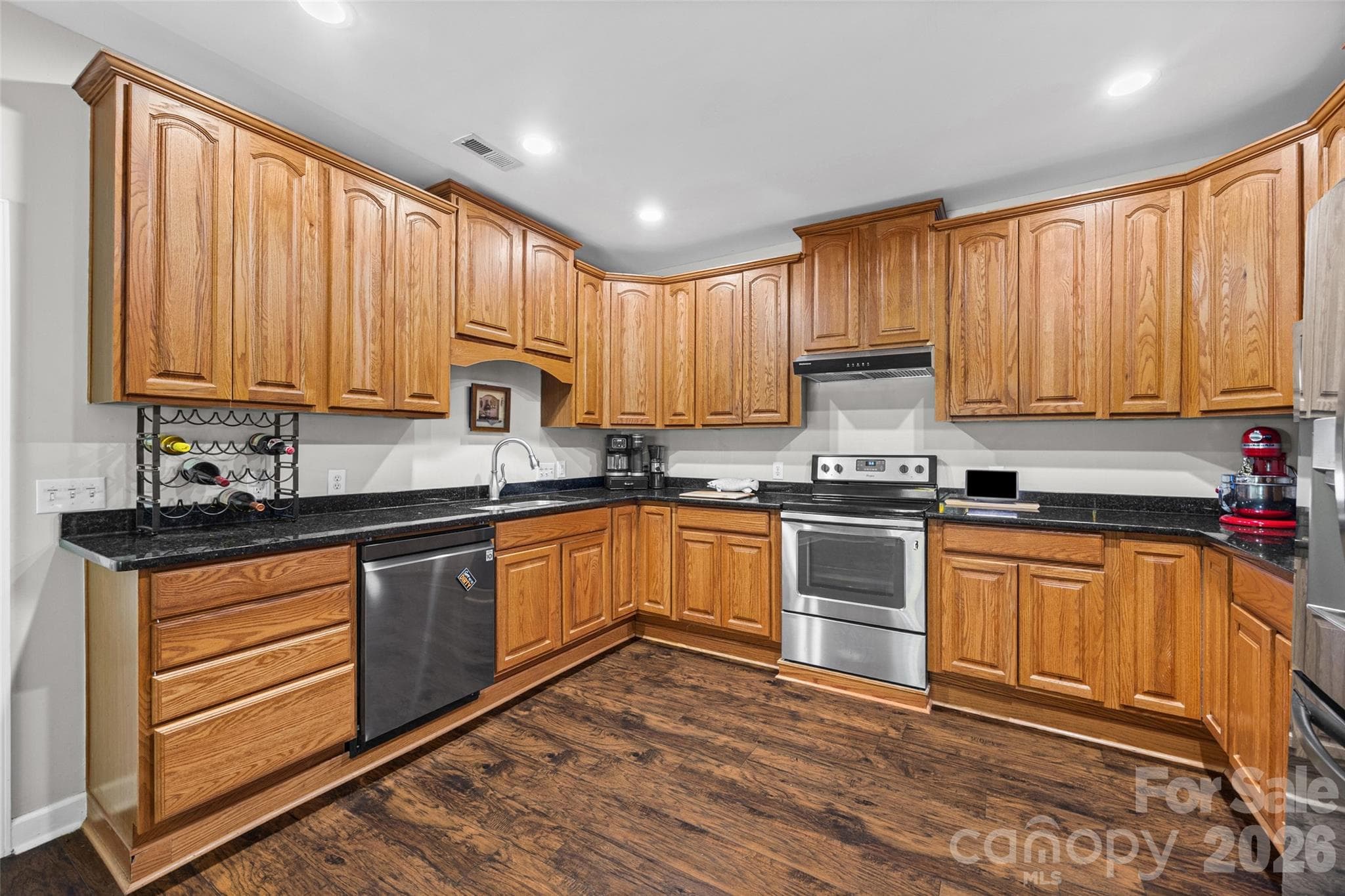 Single Family Residence at 1566 Dirt Road, Lancaster, photo 8 of 21