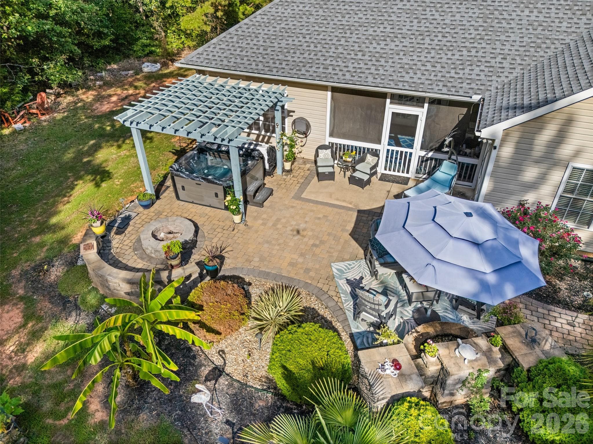Single Family Residence at 1566 Dirt Road, Lancaster, photo 15 of 21