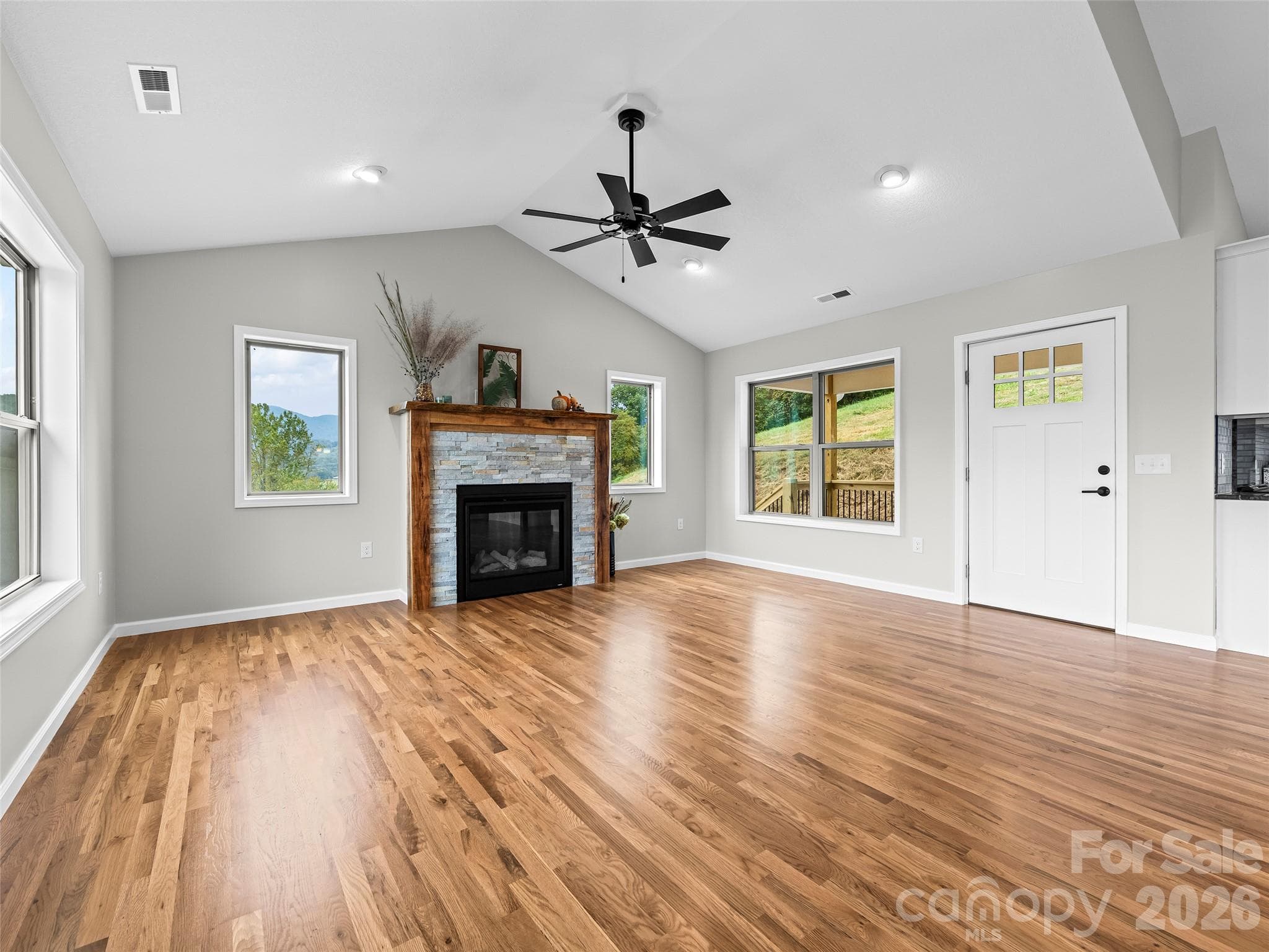 Single Family Residence at 210 Aster Ridge Drive, Waynesville, photo 8 of 39