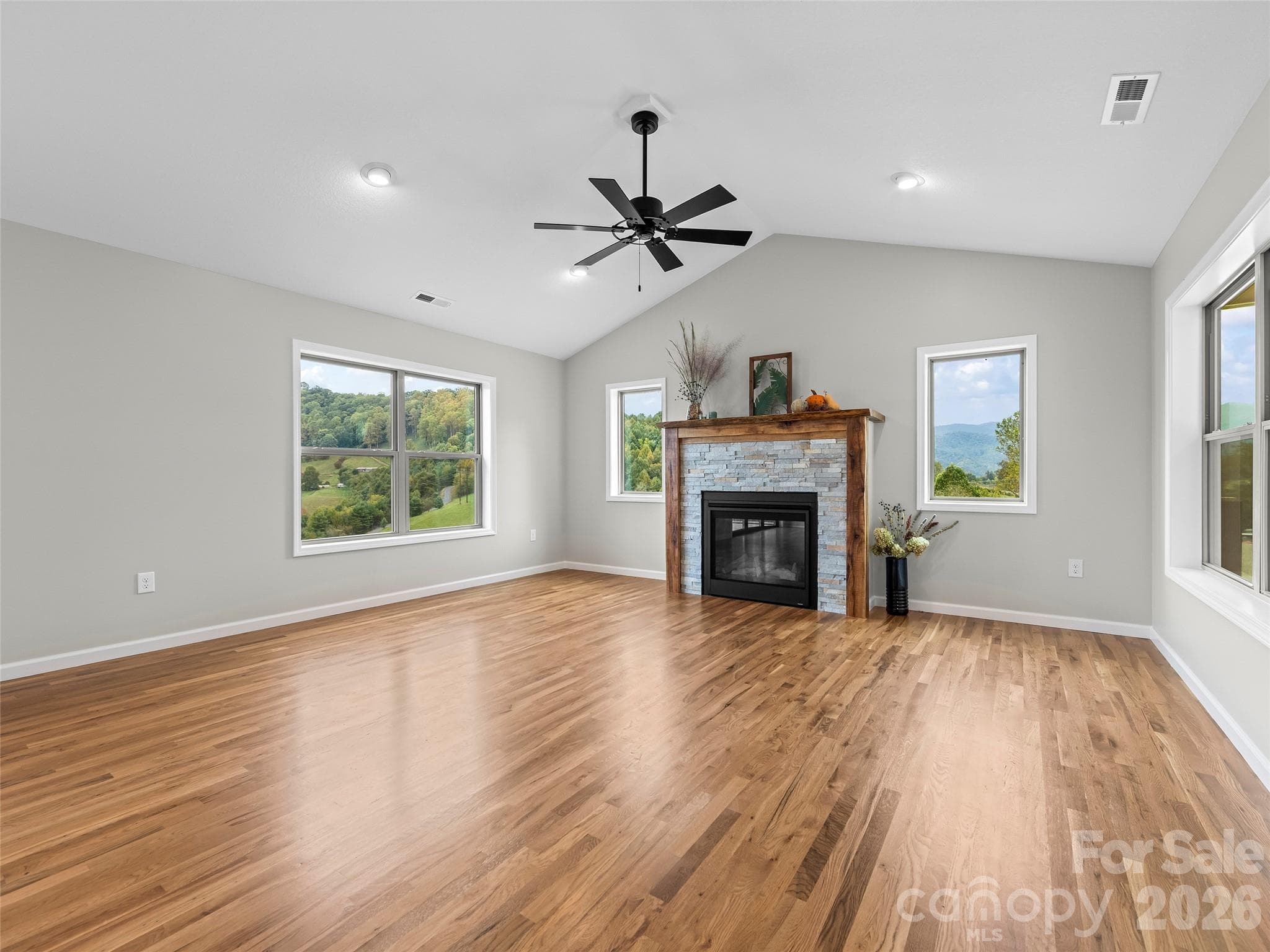 Single Family Residence at 210 Aster Ridge Drive, Waynesville, photo 9 of 39