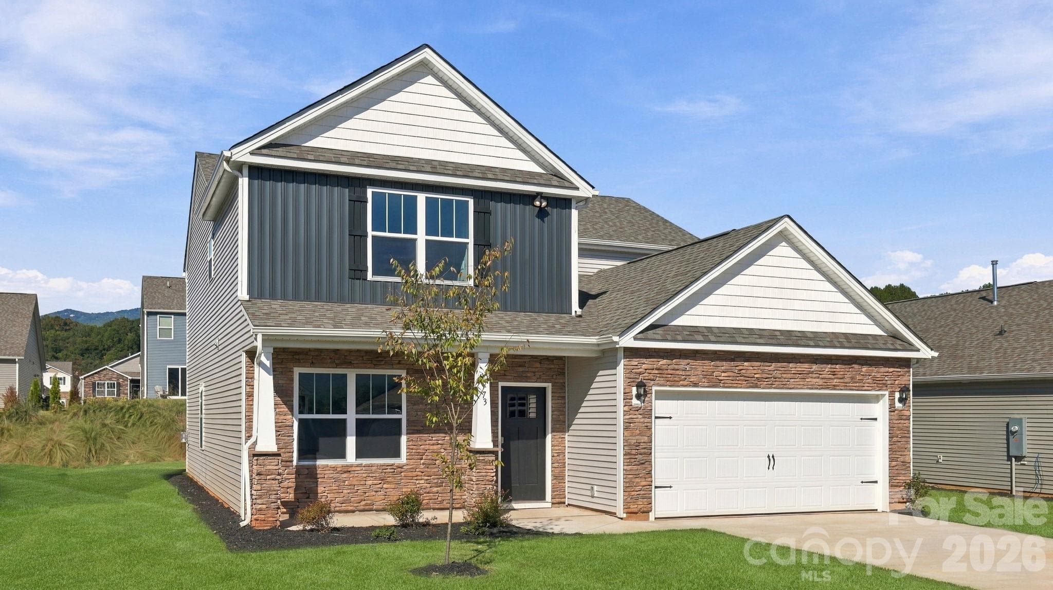 Single Family Residence at 73 Ridgehaven Drive, Waynesville, photo 2 of 34