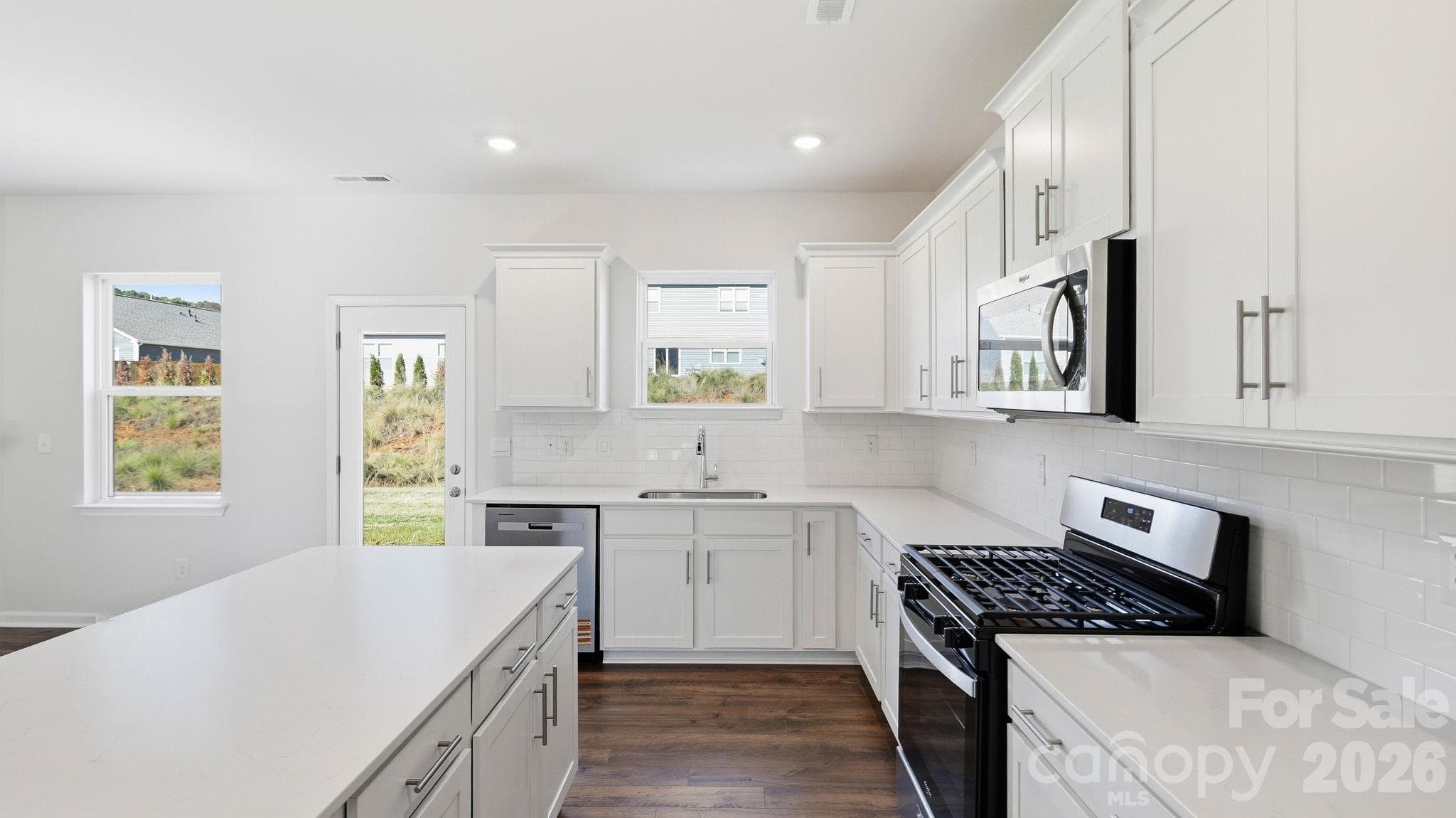 Single Family Residence at 73 Ridgehaven Drive, Waynesville, photo 14 of 34