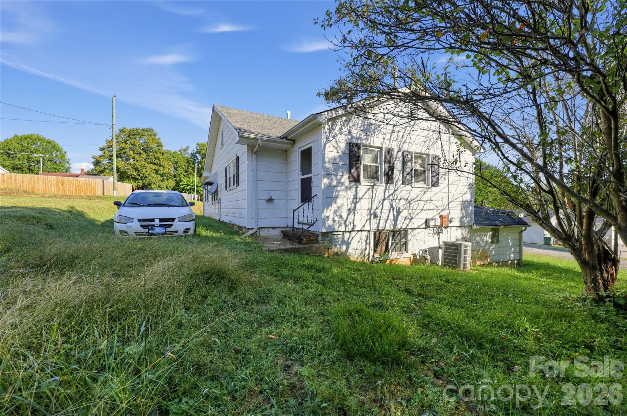 Single Family Residence at 519 E 2nd Avenue, Newton, photo 4 of 30