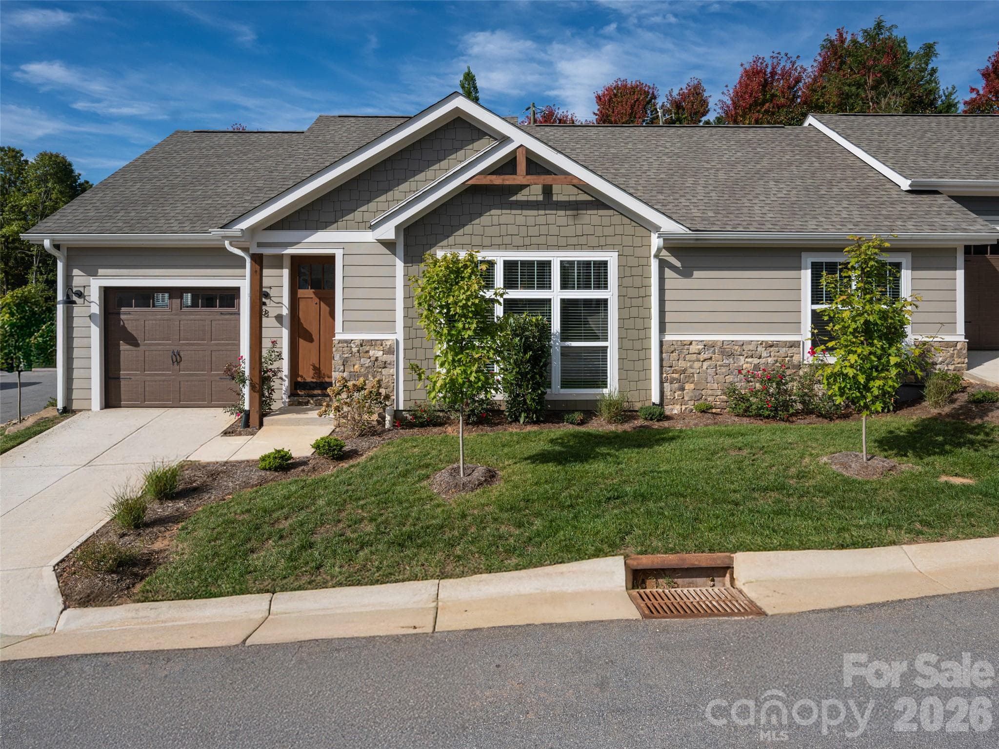 Townhouse at 8 Heartleaf Circle, Arden, photo 3 of 41
