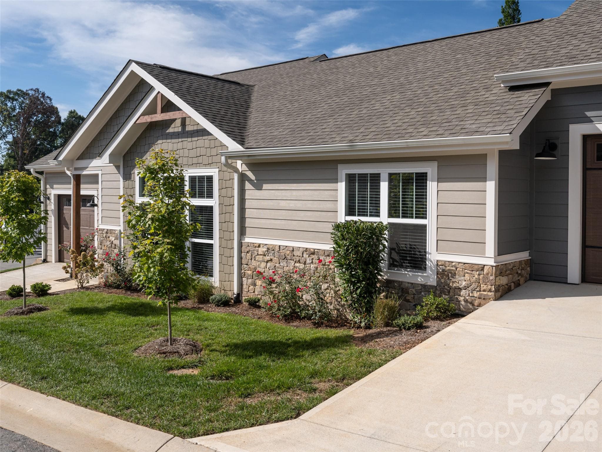 Townhouse at 8 Heartleaf Circle, Arden, photo 4 of 41