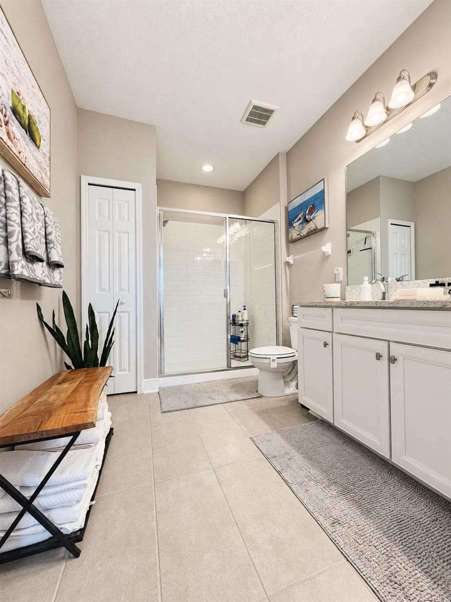 Primary Bathroom - 2429 FOGGY CREEK CIR, CLEARWATER
