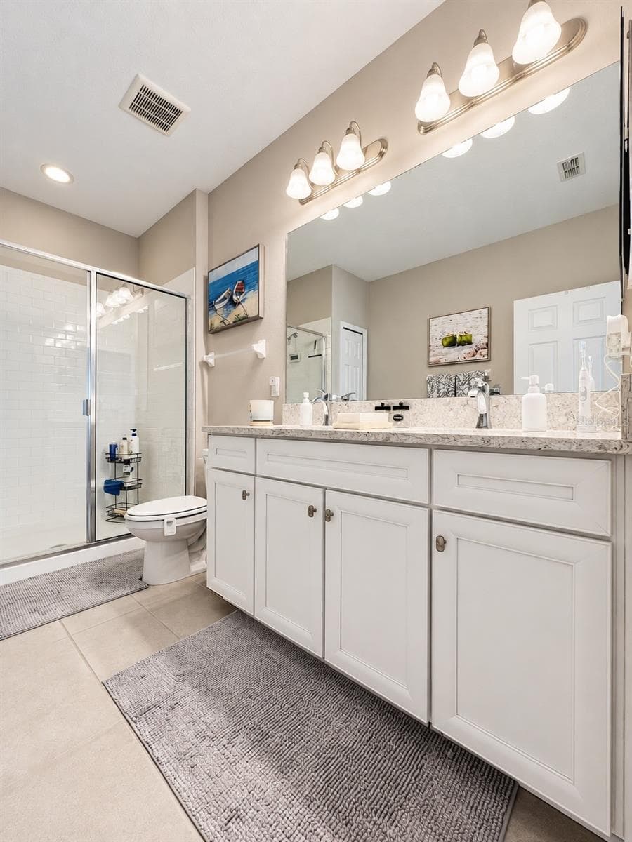 Primary Bathroom Vanity - 2429 FOGGY CREEK CIR, CLEARWATER