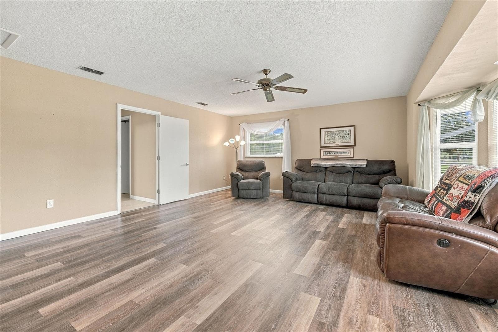 Single Family Residence at 107 N CORY DR, EDGEWATER, photo 26 of 34
