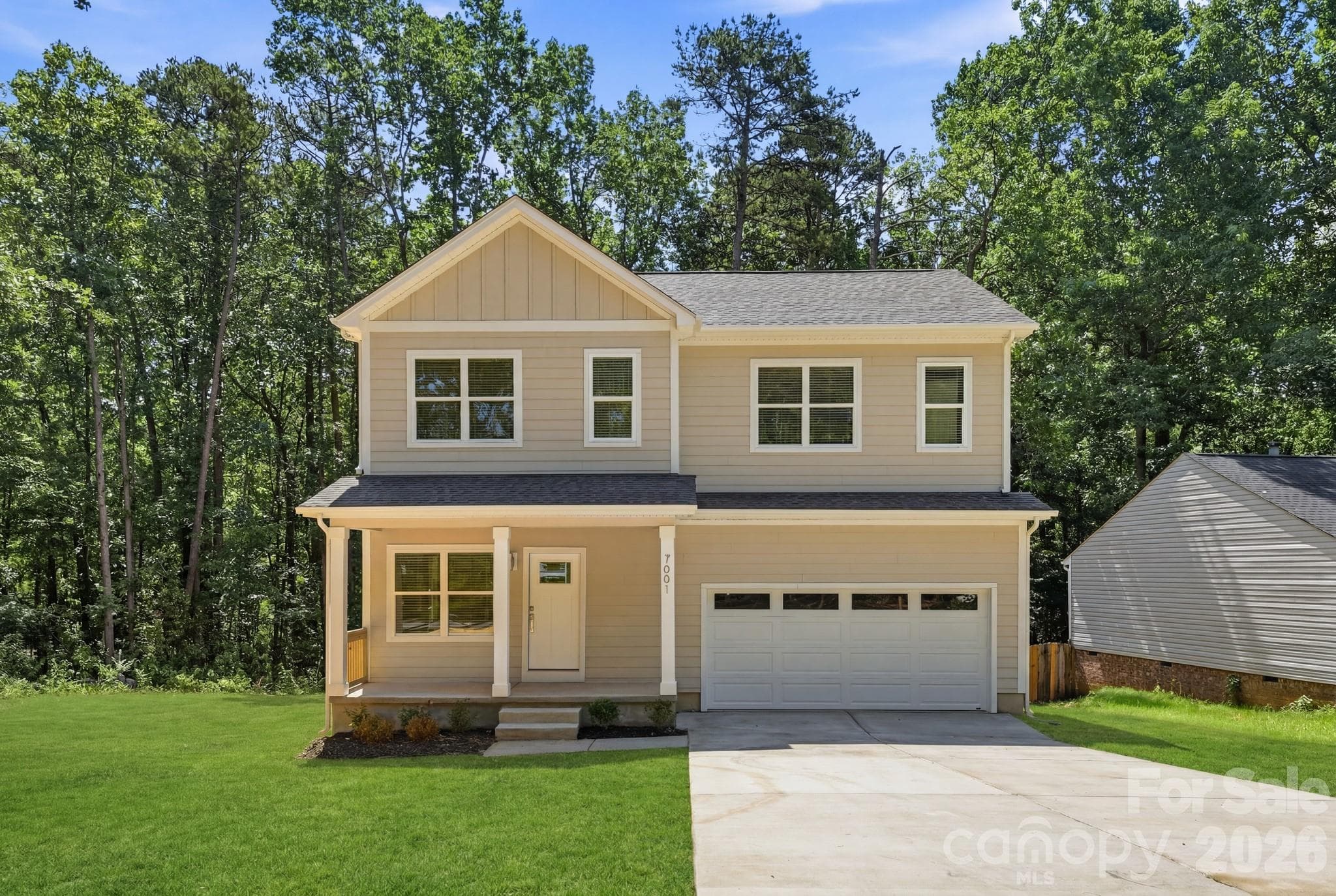 Single Family Residence at 3025 Belmeade Drive, Charlotte, photo 2 of 31