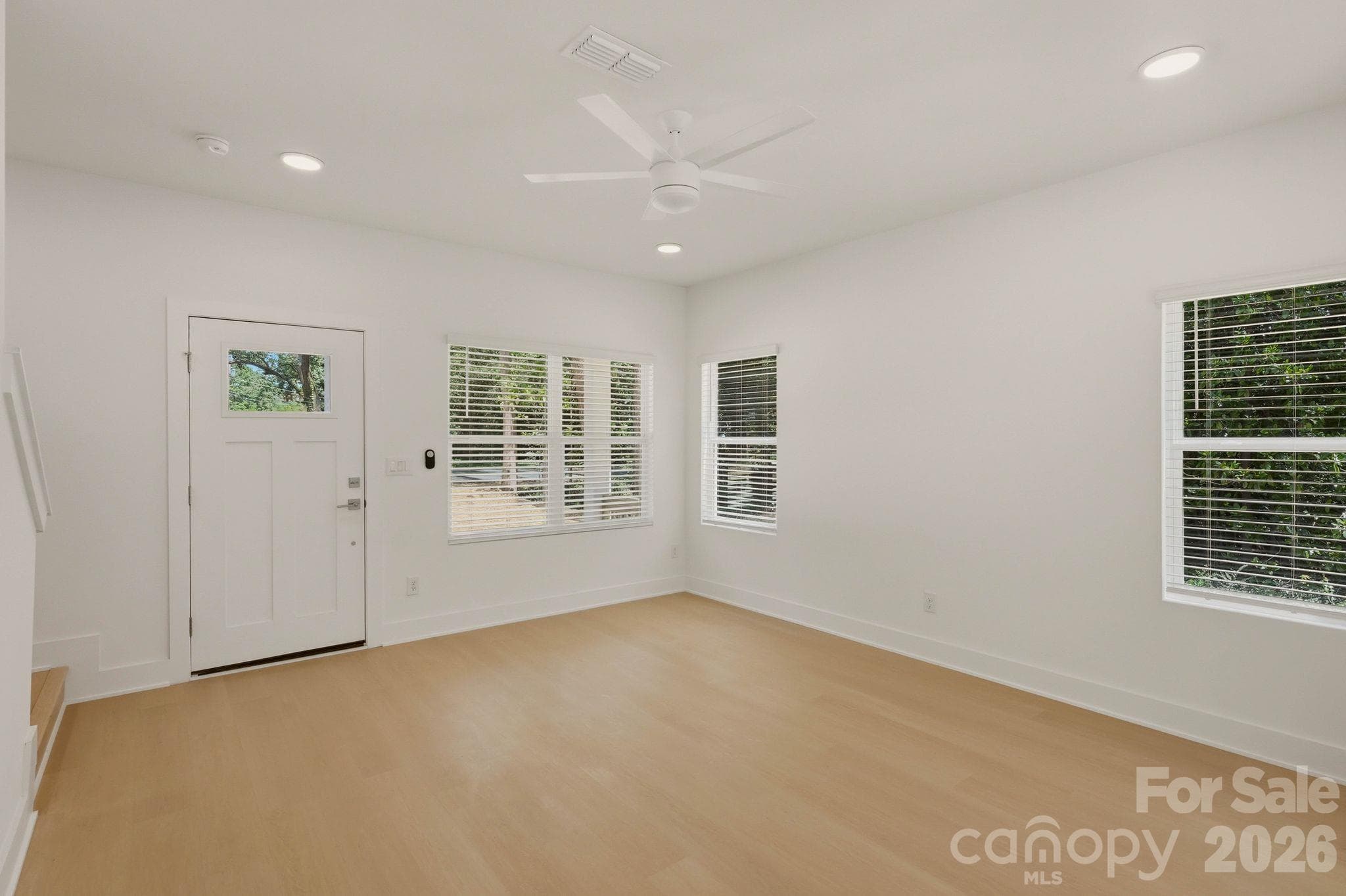 Single Family Residence at 3025 Belmeade Drive, Charlotte, photo 13 of 31