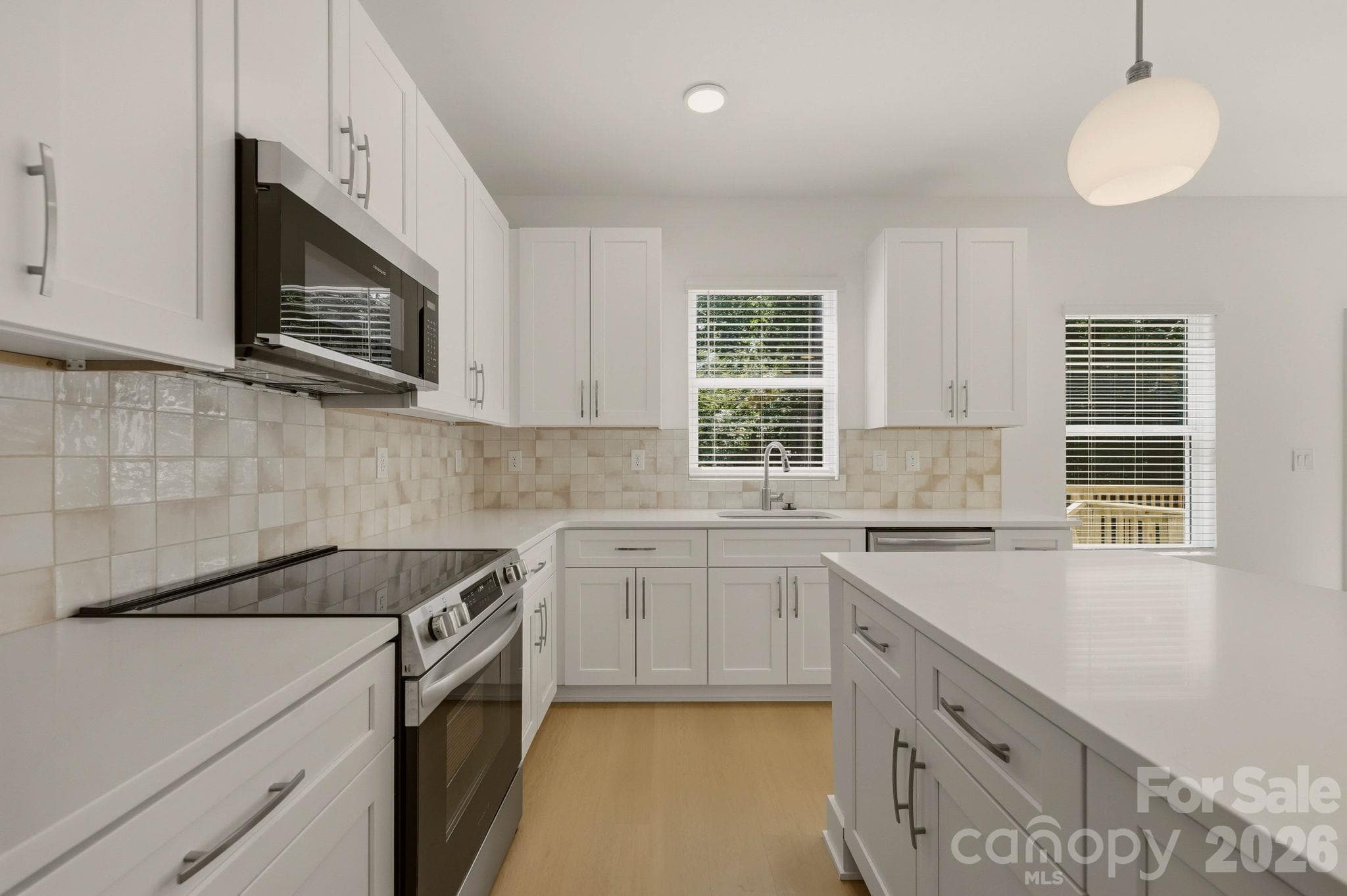 Single Family Residence at 3025 Belmeade Drive, Charlotte, photo 8 of 31