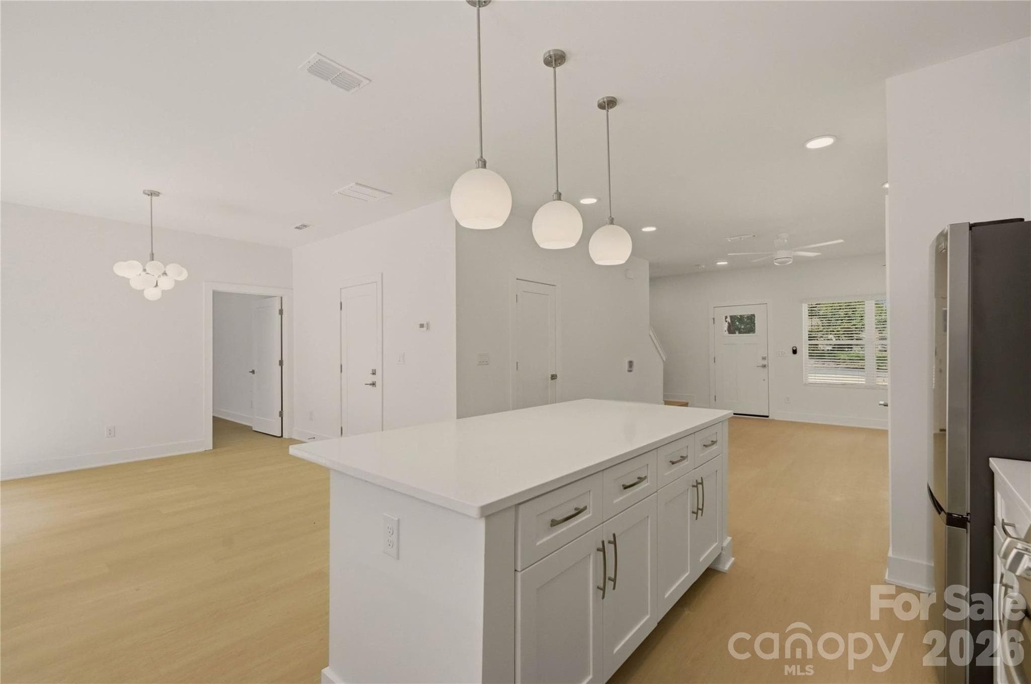 Single Family Residence at 3025 Belmeade Drive, Charlotte, photo 9 of 31