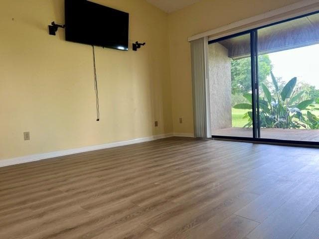 Includes Wall mounted TV - 340 GOLFSIDE CV #340, LONGWOOD