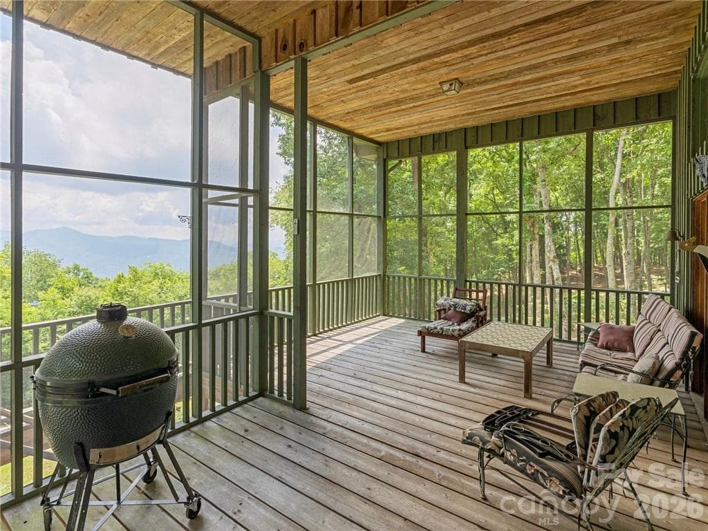 Single Family Residence at Sylva, photo 18 of 74
